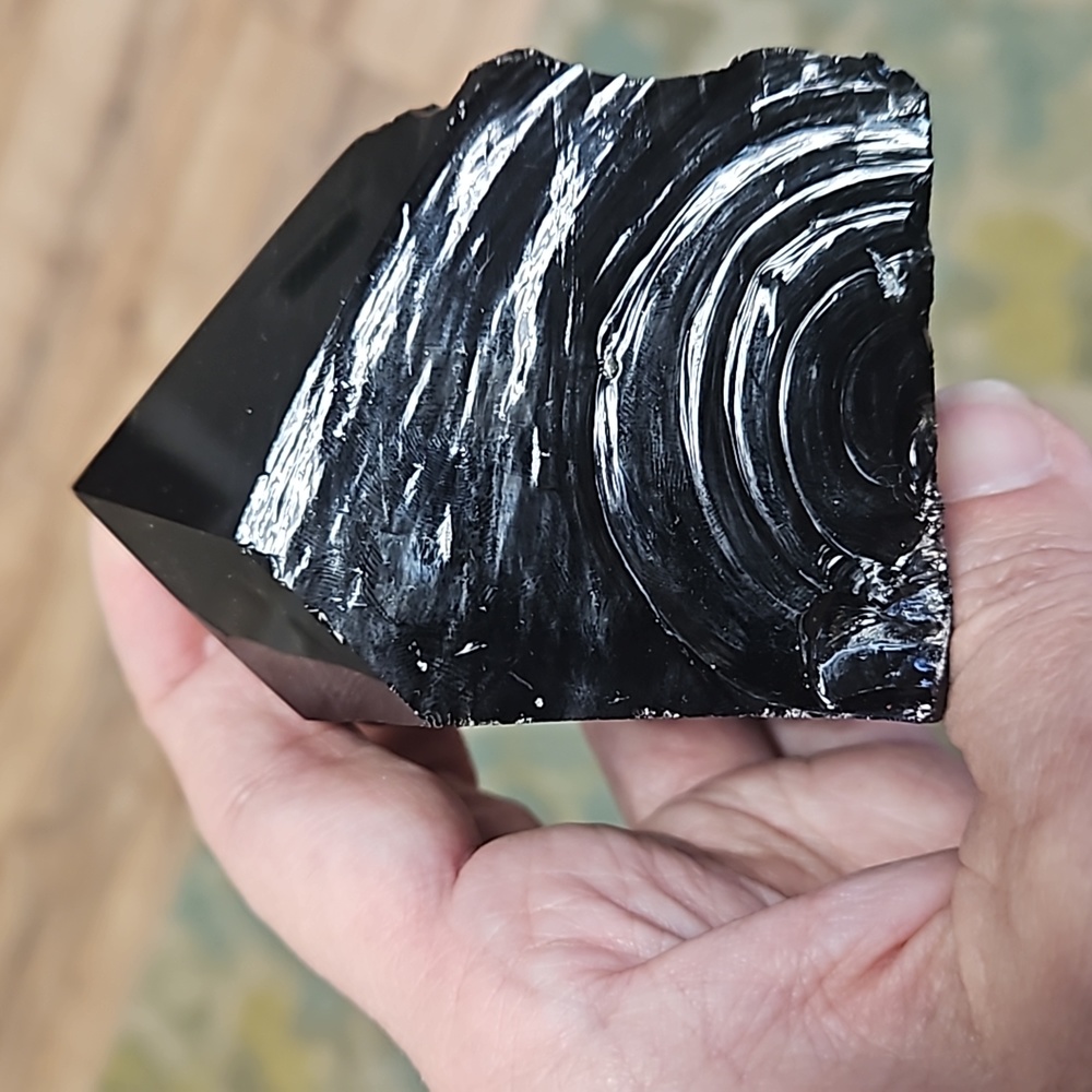 Black Obsidian Point Top - Picture 3 of 5
